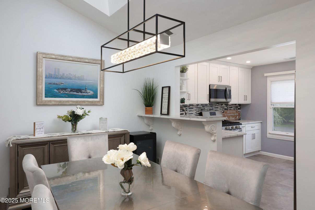 Dining room, Interior, Kitchen, Pendant Lights, Recessed Lighting