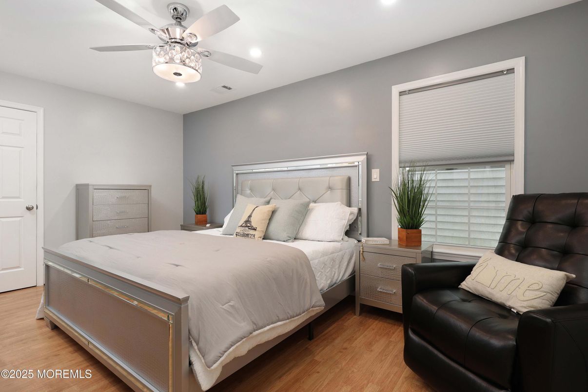 Bedroom, Interior, Recessed Lighting, Wood Texture Flooring