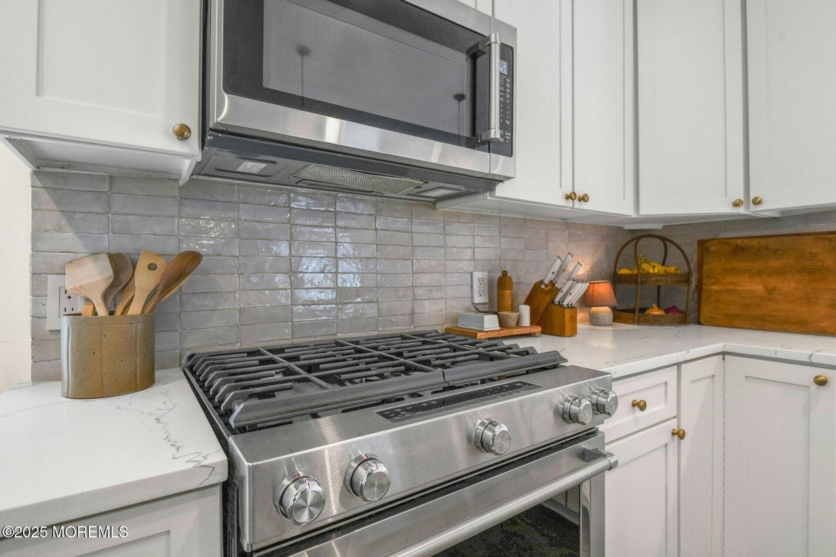 Interior, Kitchen, Stainless Steel Appliances