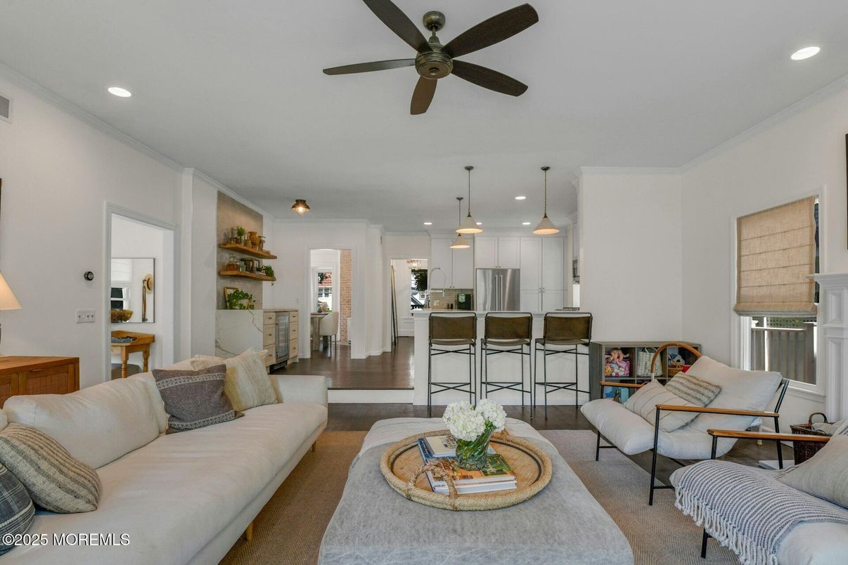 Interior, Kitchen, Living room, Pendant Lights, Recessed Lighting, Stainless Steel Appliances, Wood Texture Flooring