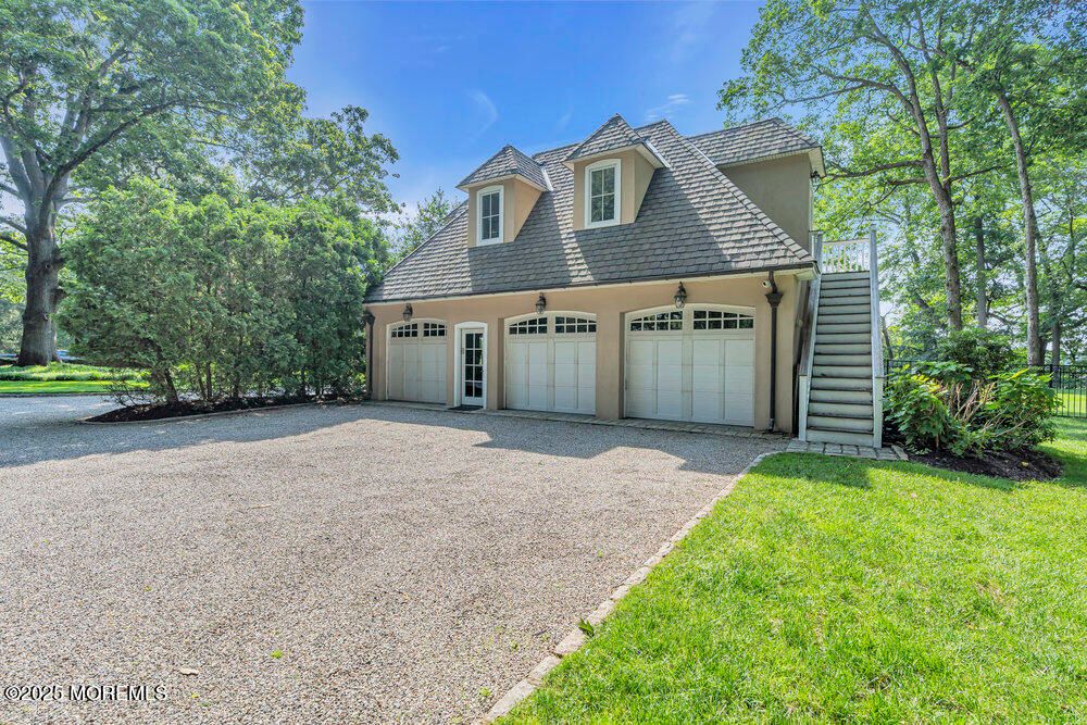 Attached, Exterior, Facade, Cape Cod