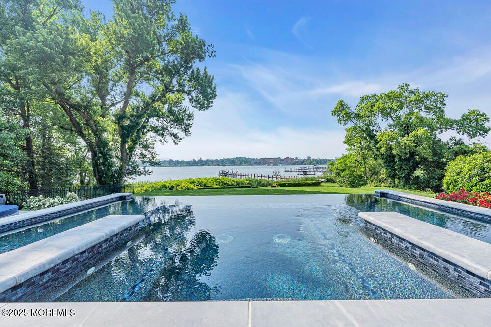 Exterior, Pool, Water