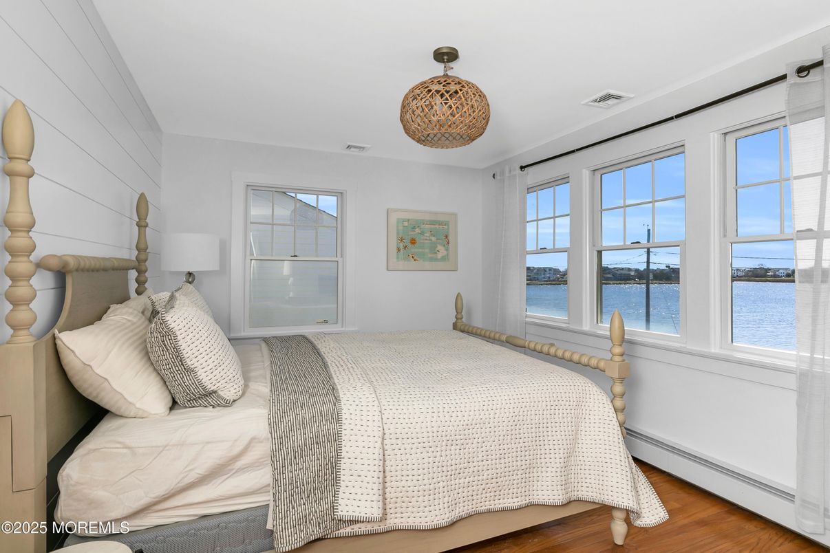 Bedroom, Interior, Water, Wood Texture Flooring