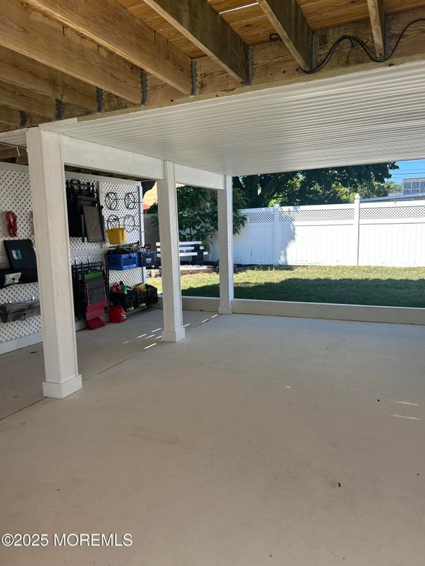 Exterior, Wooden Beams