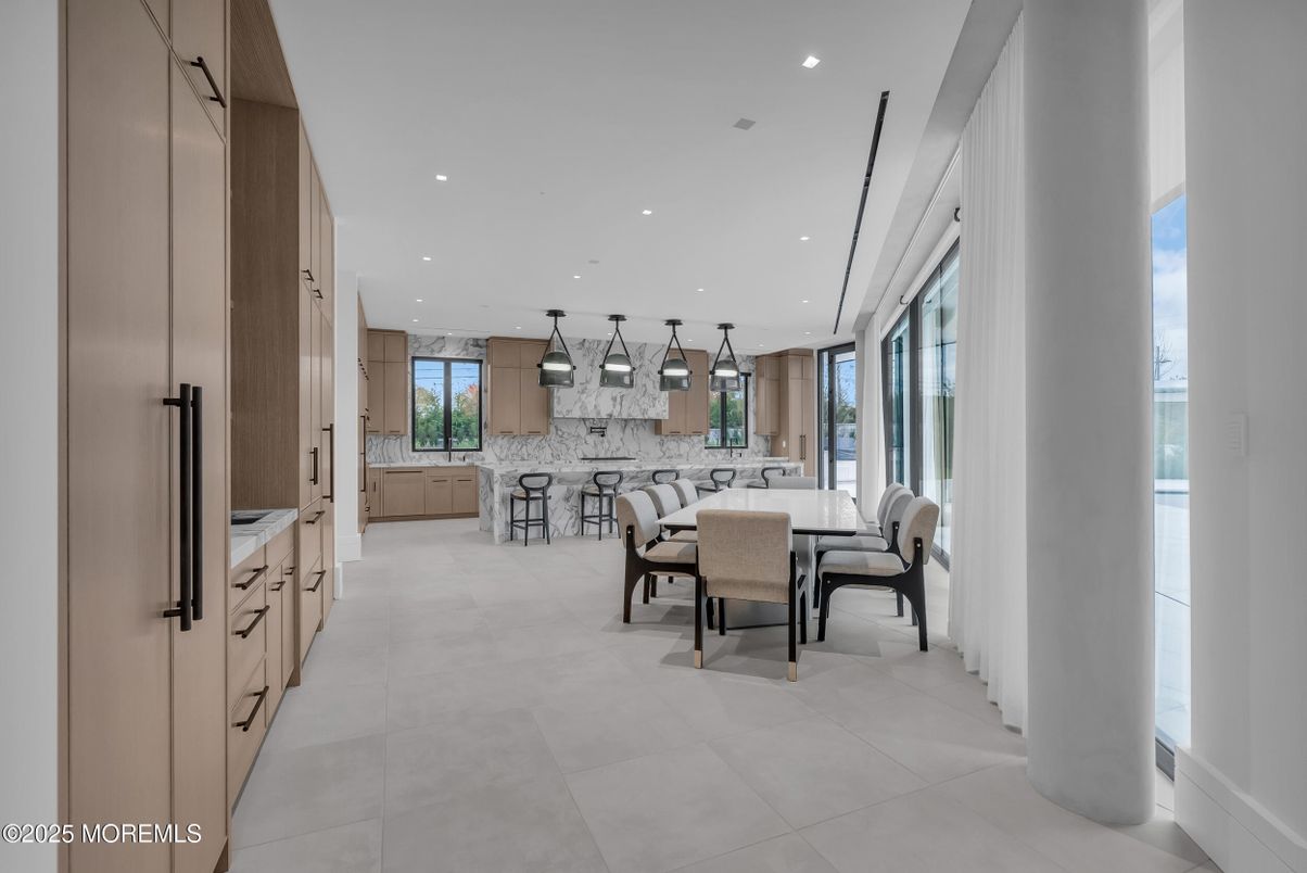 Dining room, Interior, Kitchen, Pendant Lights, Recessed Lighting