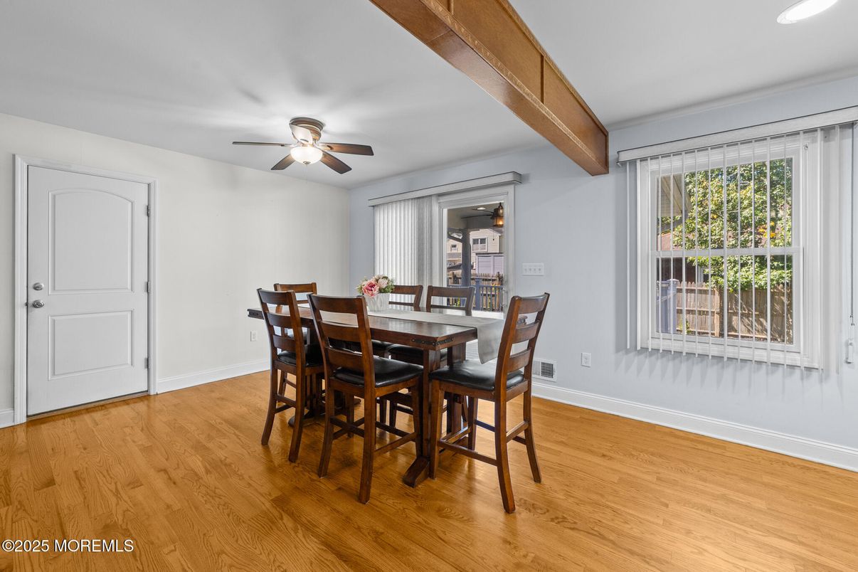 Dining room, Interior, Recessed Lighting, Wooden Beams, Wood Texture Flooring