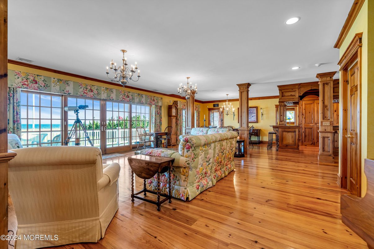 Chandelier, Interior, Living room, Recessed Lighting, Wood Texture Flooring