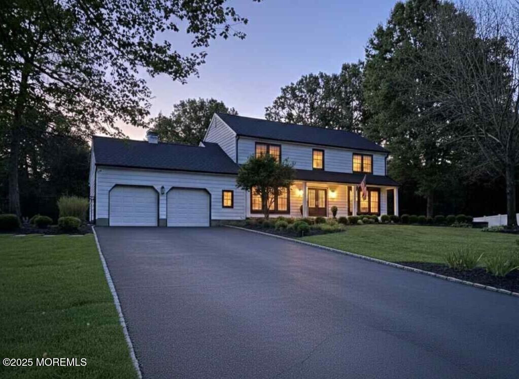 Attached, Exterior, Facade, Farmhouse