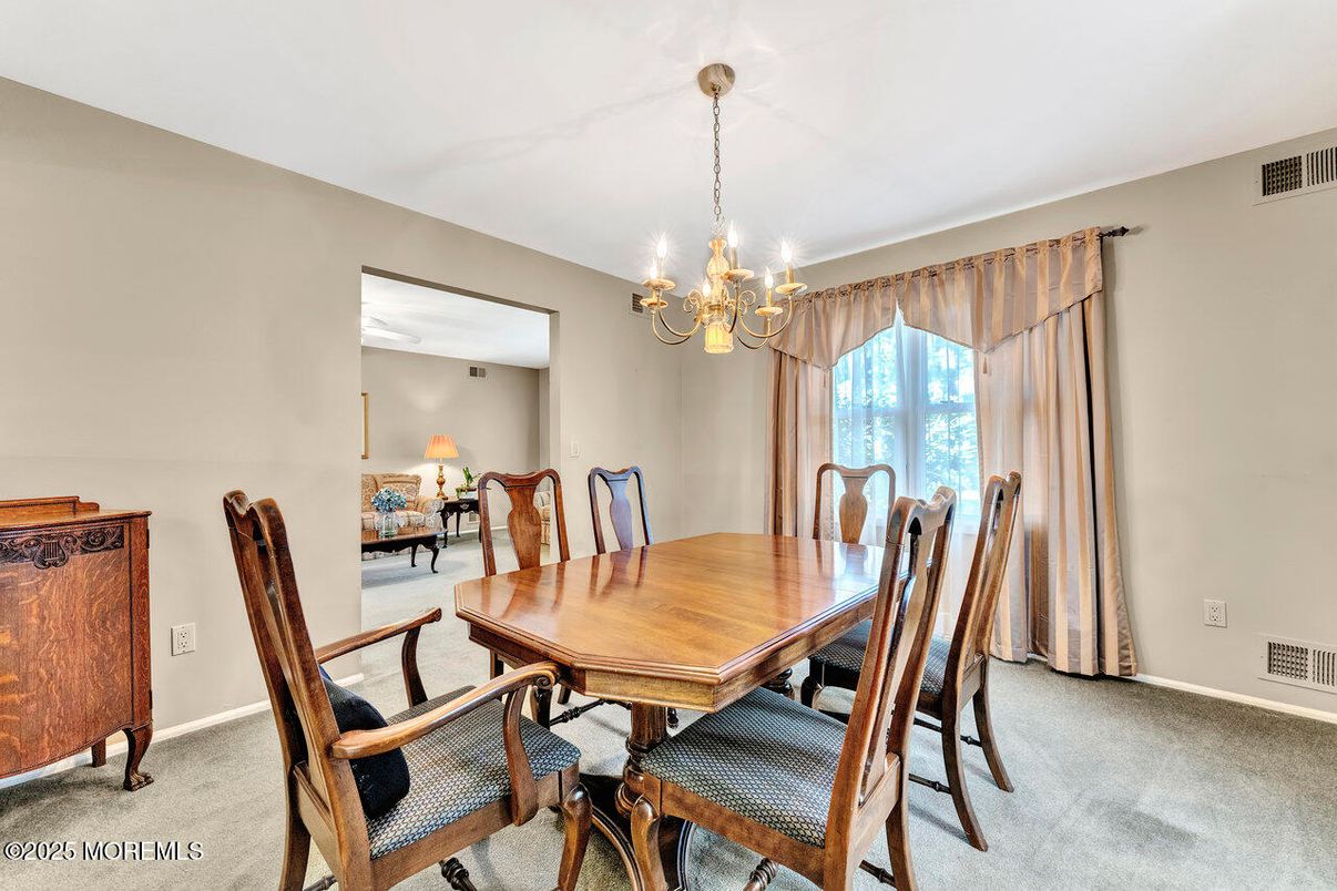 Chandelier, Dining room, Interior