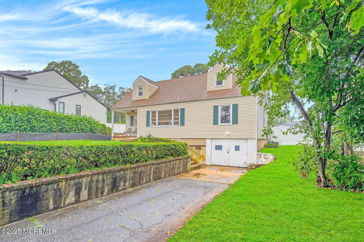 Attached, Backyard, Exterior, Facade, Cape Cod