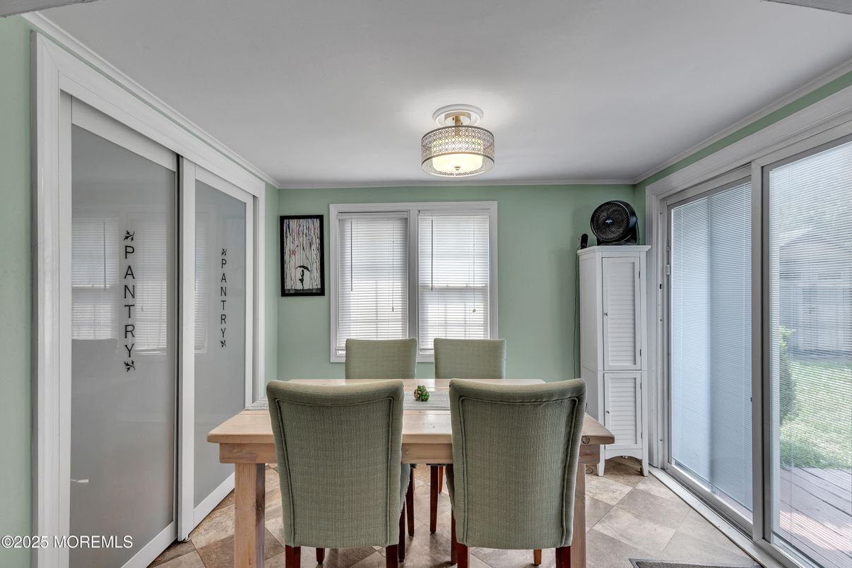 Dining room, Interior