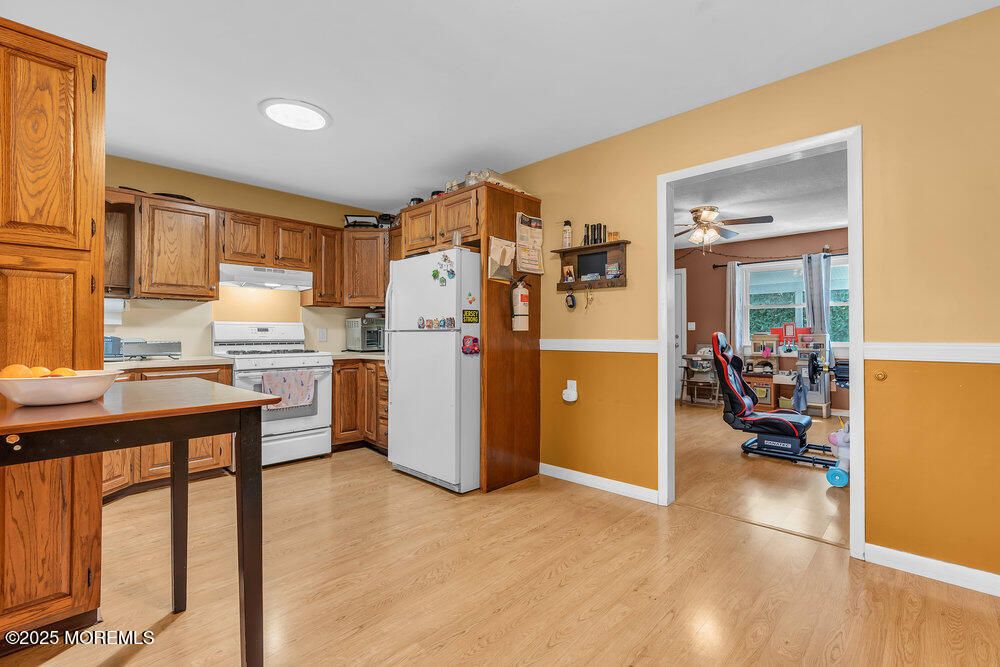 Interior, Kitchen, Recessed Lighting, Wood Texture Flooring