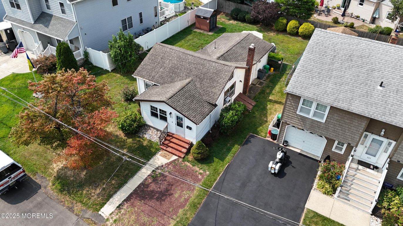 Exterior, Drone