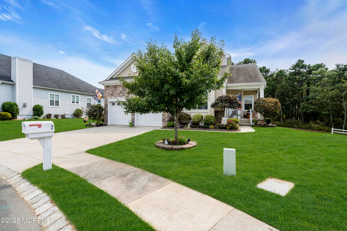 Attached, Backyard, Exterior, Facade, French Provincial