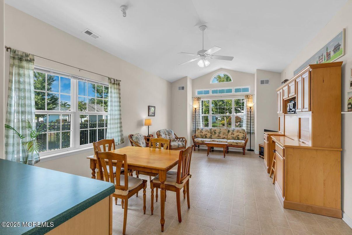 Dining room, Interior