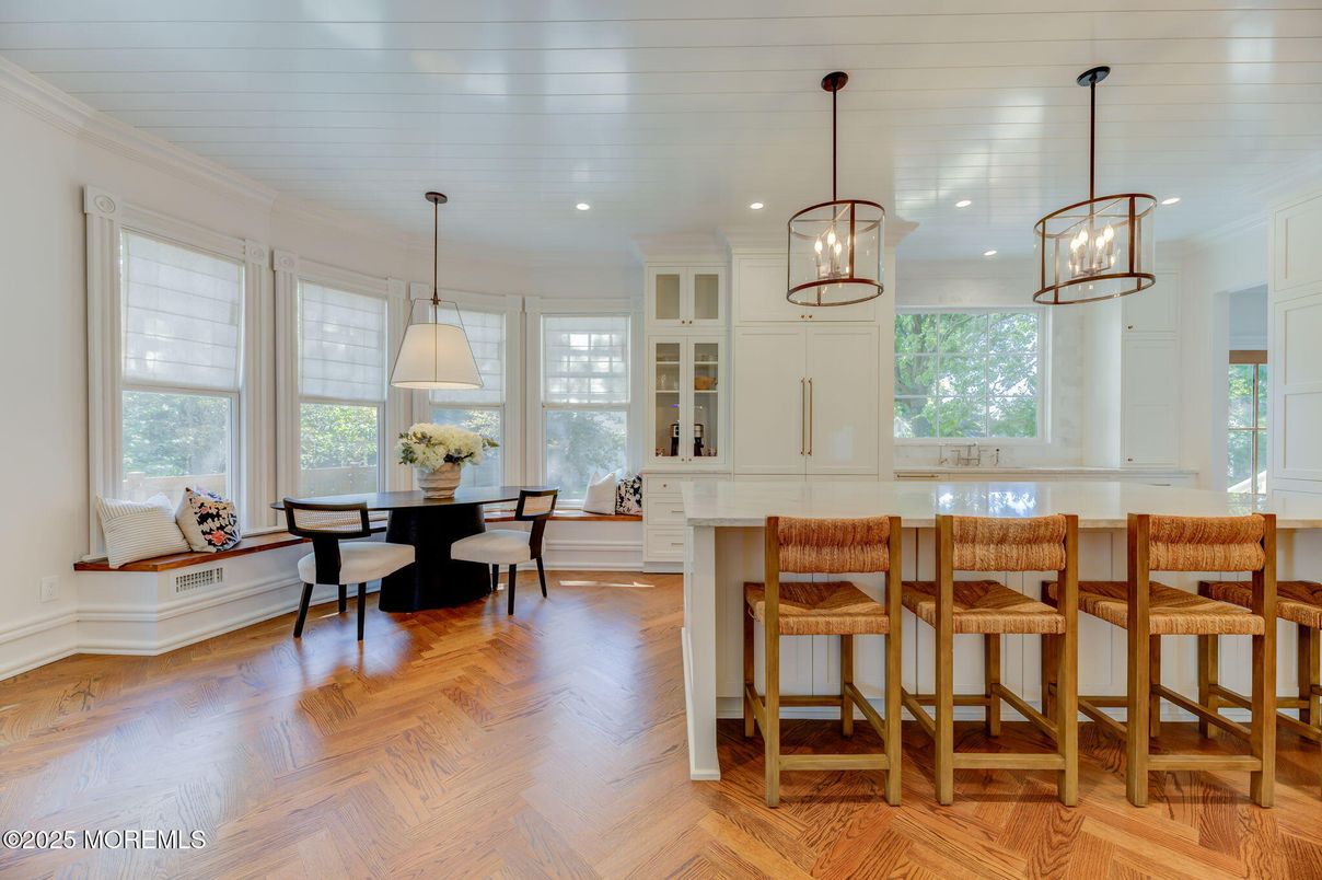 Dining room, Interior, Pendant Lights, Recessed Lighting, Wood Texture Flooring