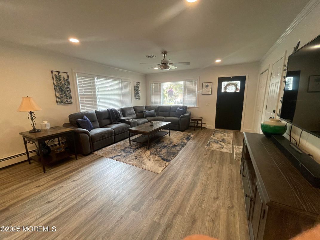 Interior, Living room, Recessed Lighting, Wood Texture Flooring