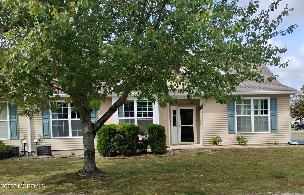 Exterior, Facade, Cape Cod