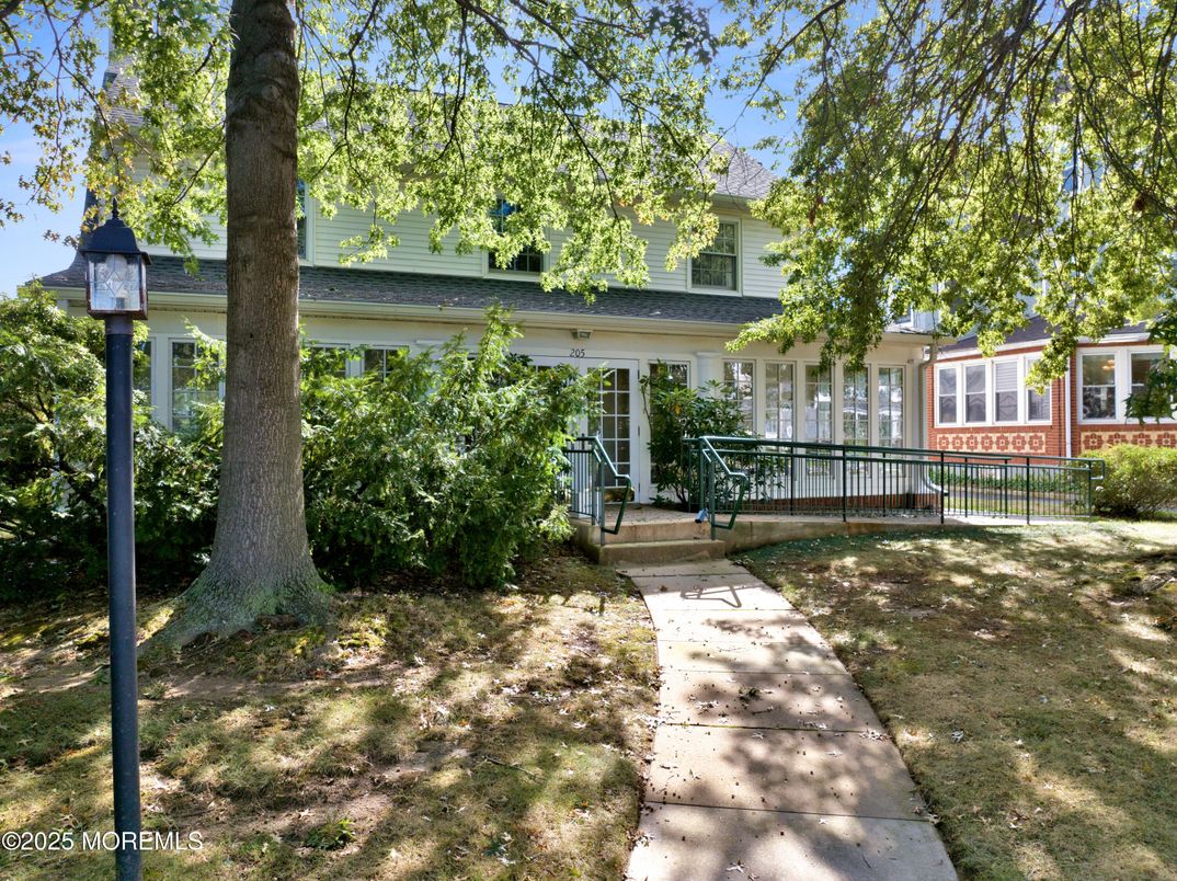 Backyard, Exterior, Facade, Cape Cod