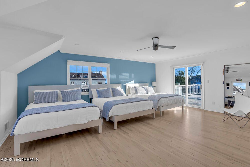 Bedroom, Interior, Recessed Lighting, Water, Wood Texture Flooring