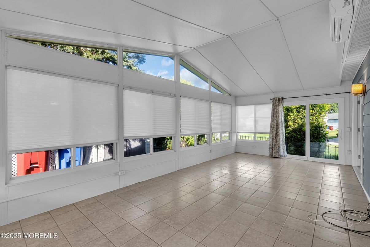 Empty room, Interior, Sun Room