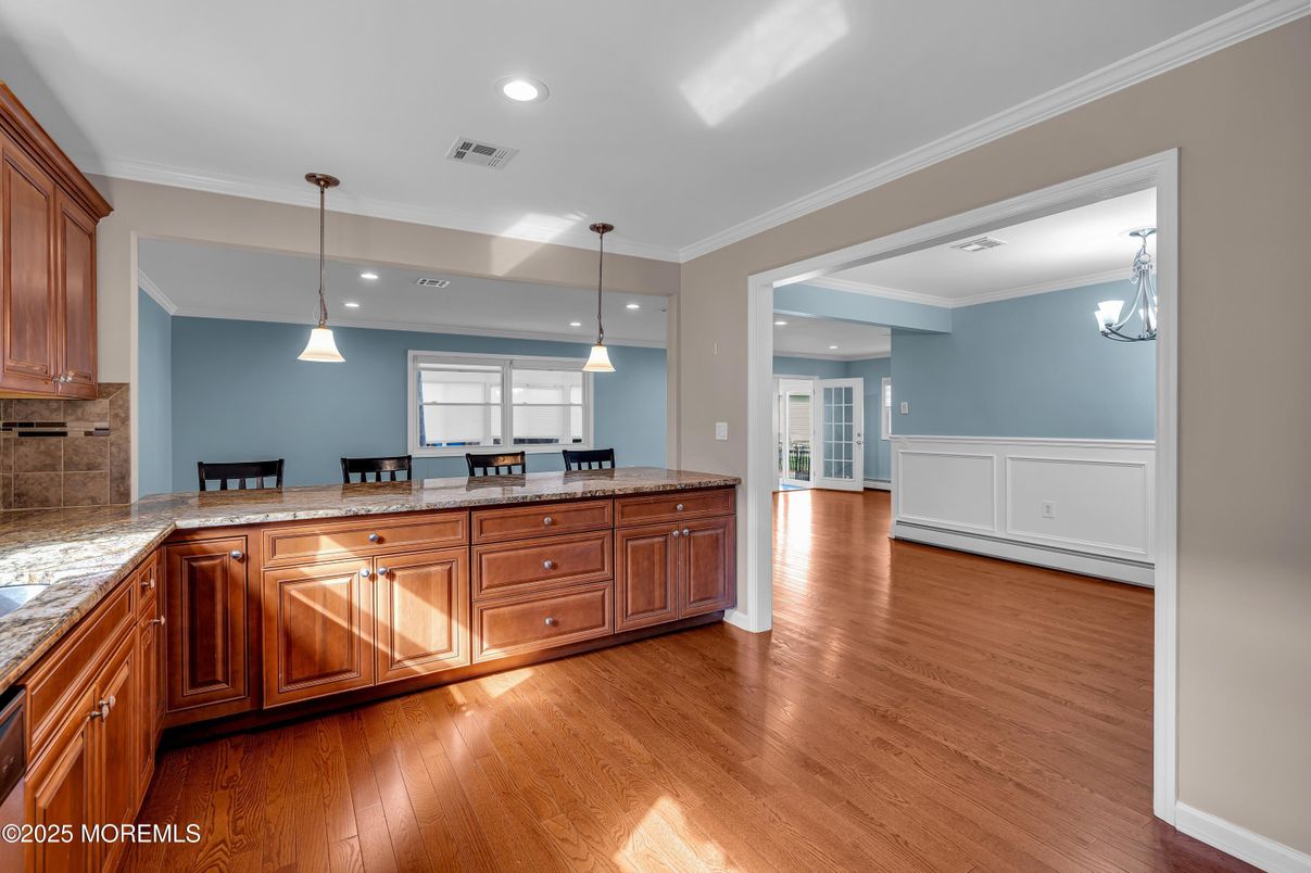 Interior, Kitchen, Pendant Lights, Recessed Lighting, Wood Texture Flooring