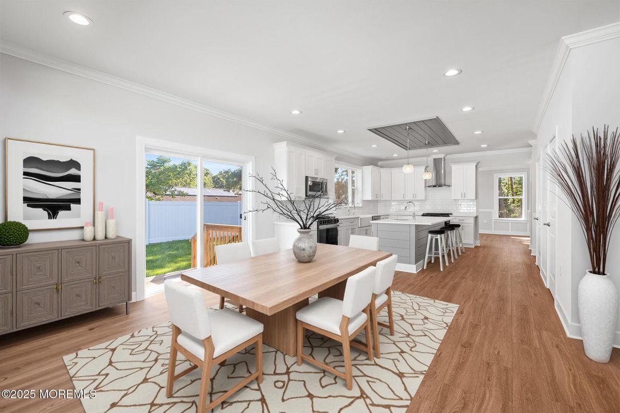 Dining room, Interior, Kitchen, Pendant Lights, Recessed Lighting, Stainless Steel Appliances, Wood Texture Flooring