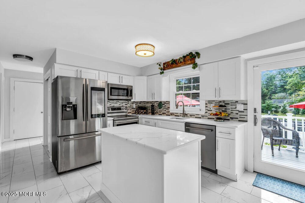 Interior, Kitchen, Marble, Stainless Steel Appliances