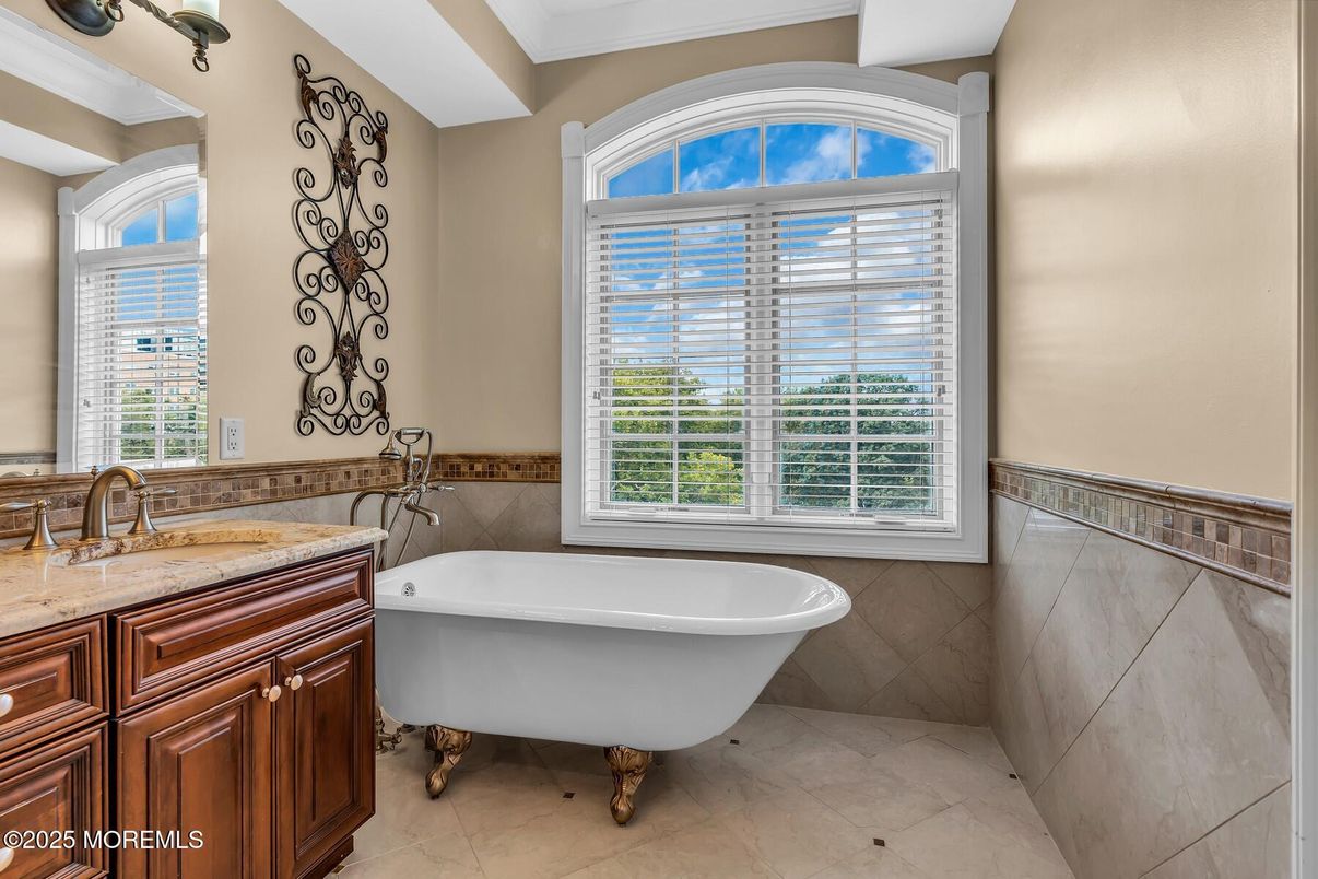 Bathroom, Free Standing Baths, Interior