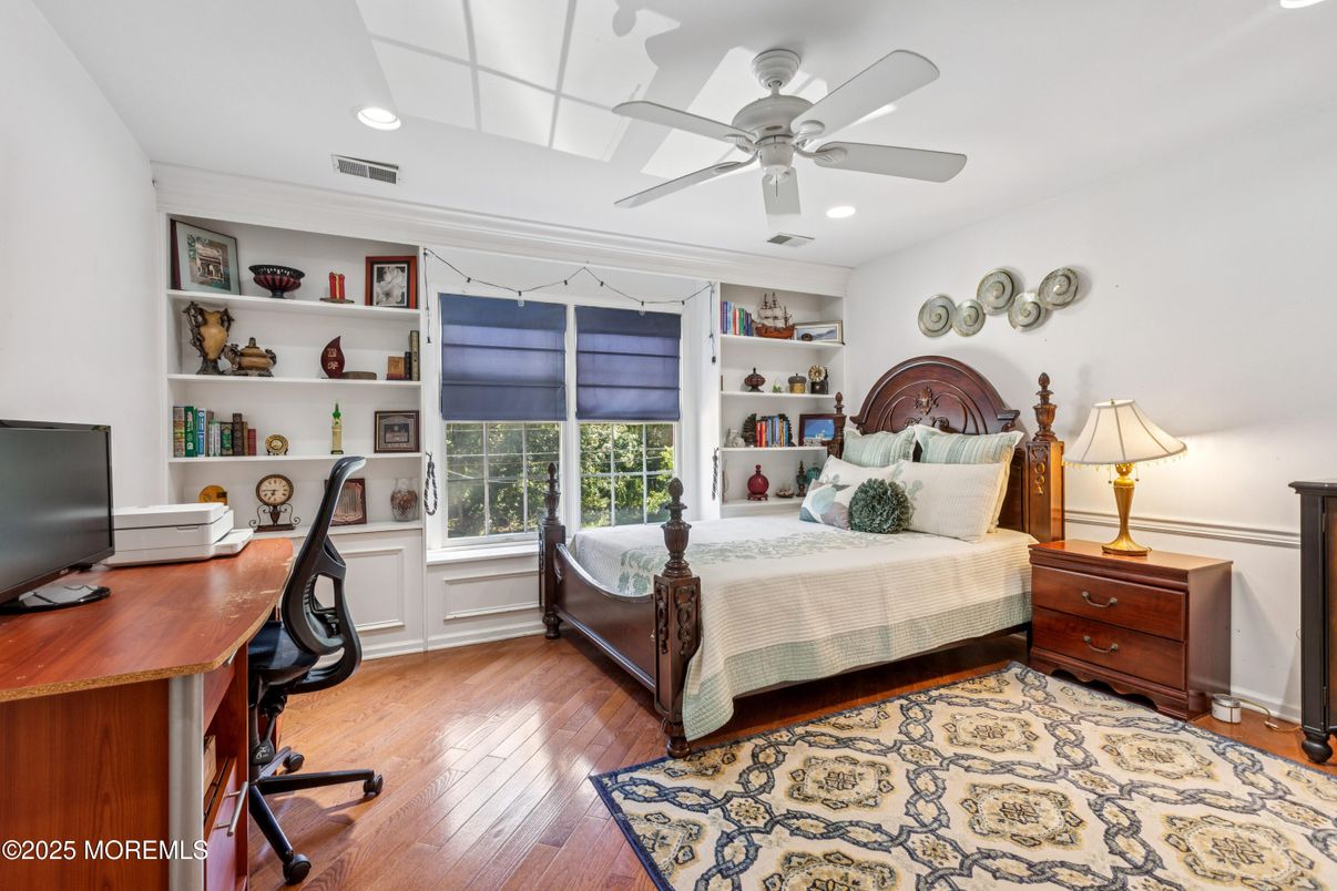 Bedroom, Home Office, Interior, Recessed Lighting, Wood Texture Flooring