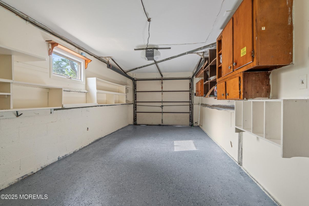 Garage, Interior