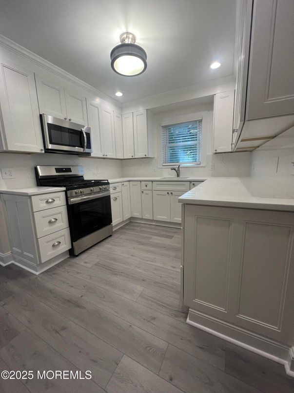 Interior, Kitchen, Recessed Lighting, Wood Texture Flooring
