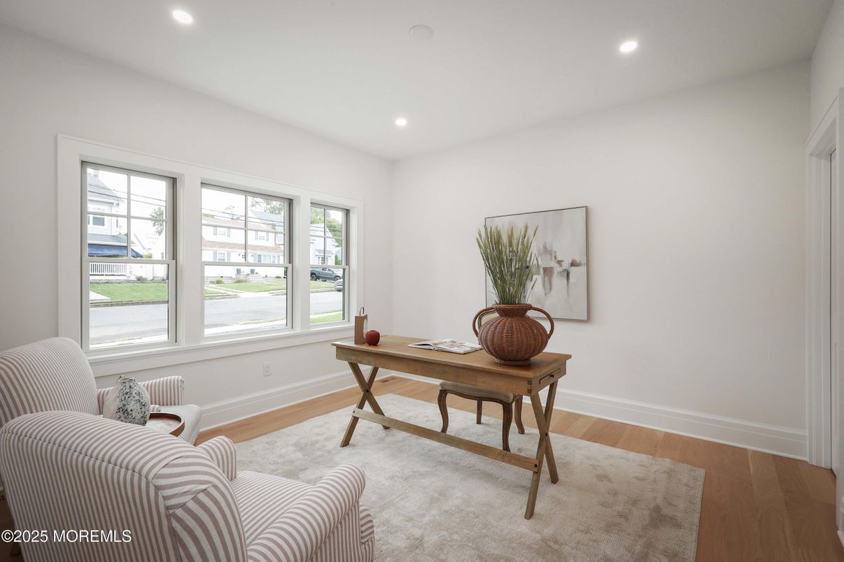 Home Office, Interior, Recessed Lighting, Wood Texture Flooring