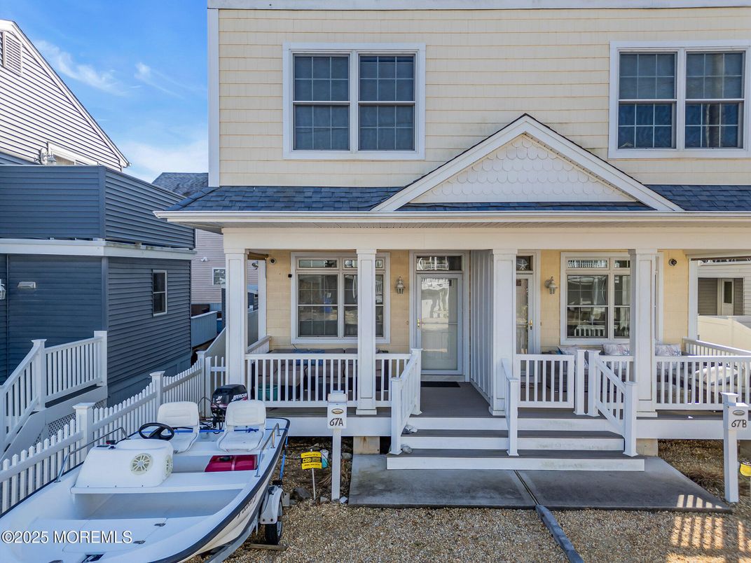 Exterior, Facade, American Craftsman