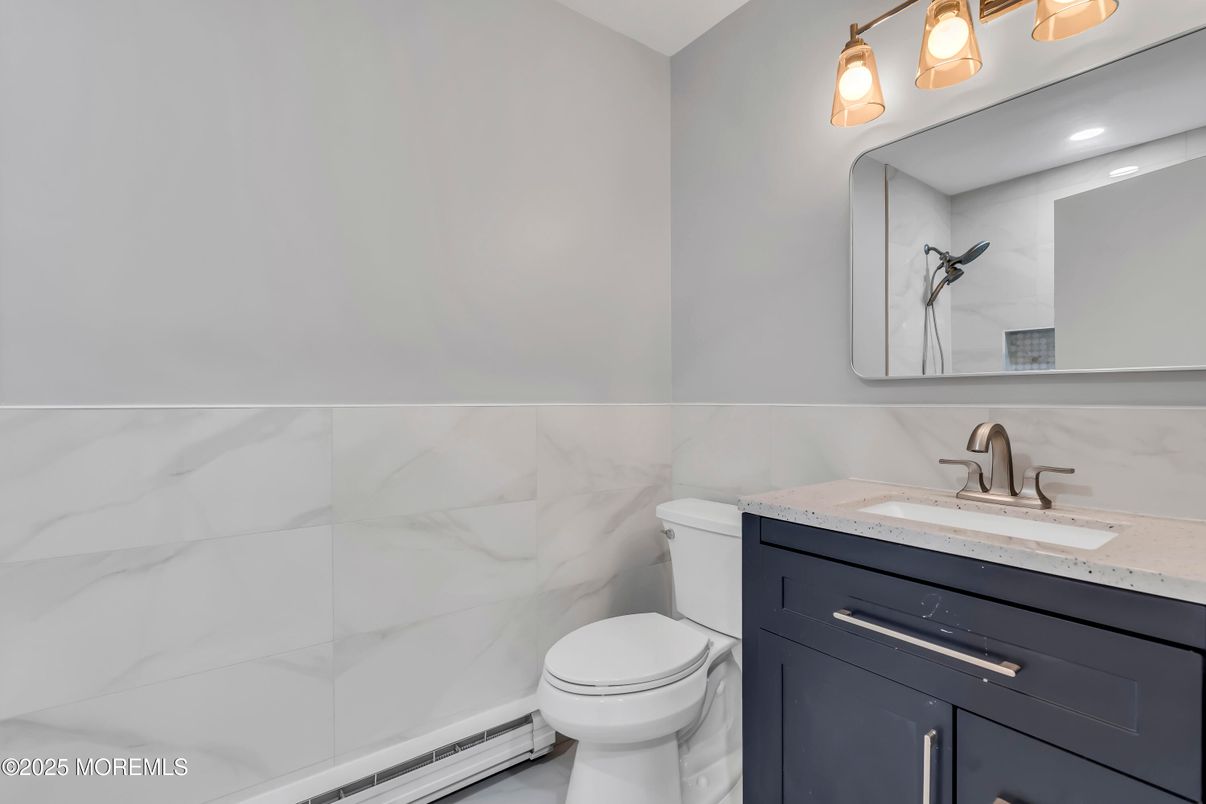 Bathroom, Interior, Recessed Lighting