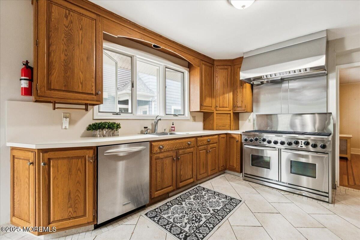 Interior, Kitchen, Stainless Steel Appliances