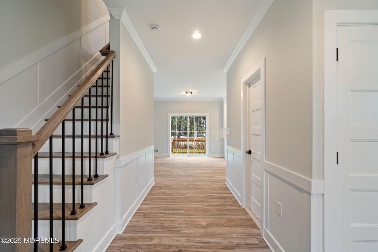 Interior, Recessed Lighting, Wood Texture Flooring