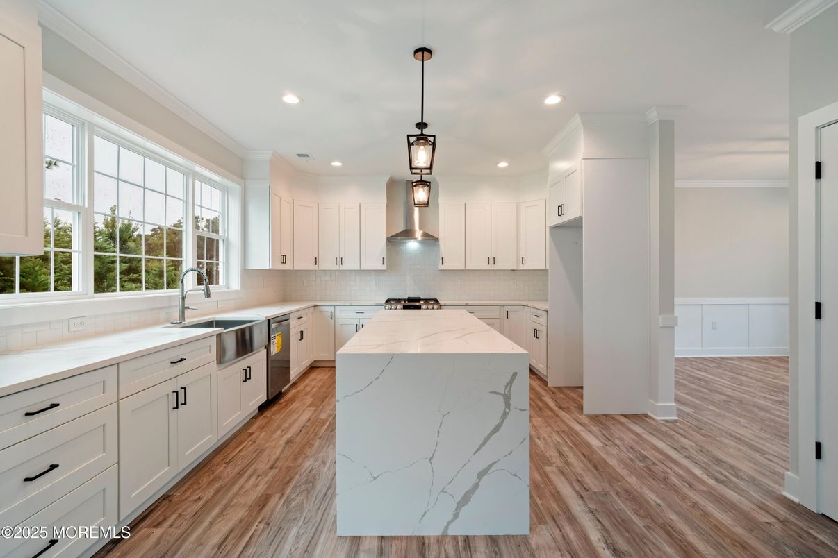 Interior, Kitchen, Pendant Lights, Recessed Lighting, Wood Texture Flooring