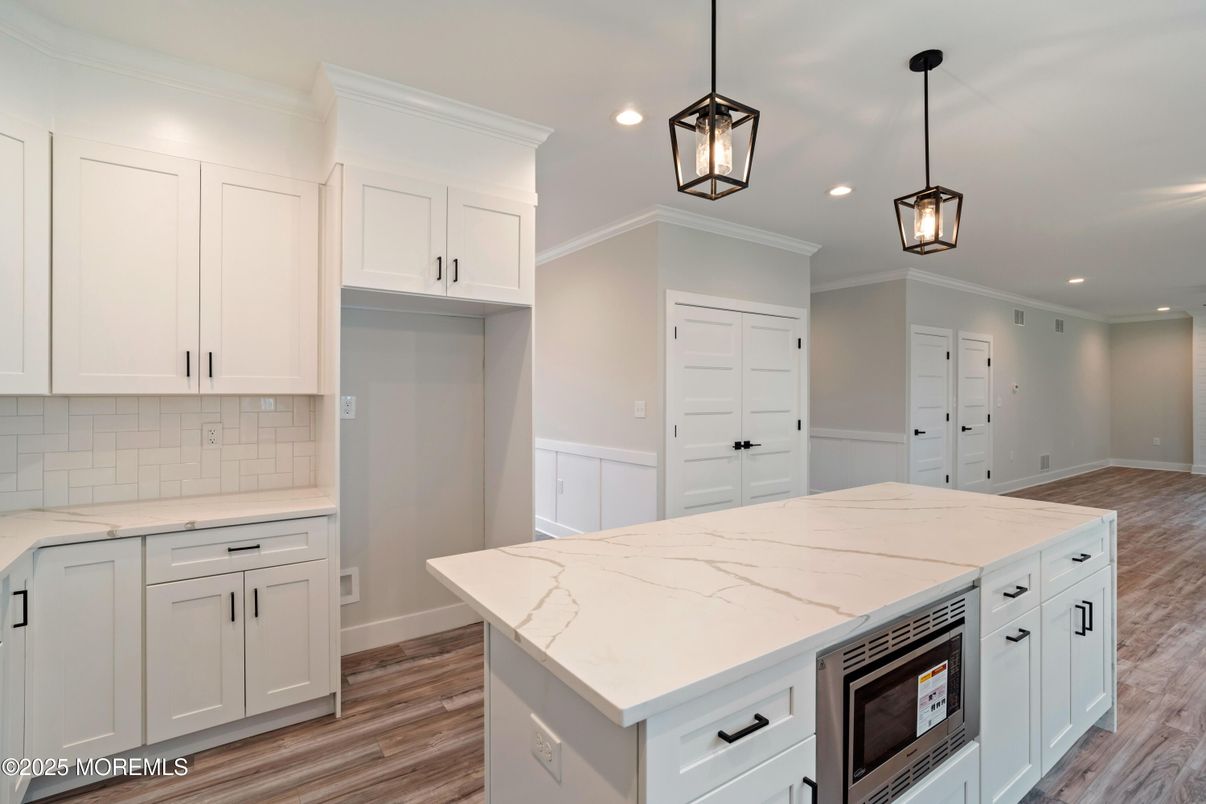 Interior, Kitchen, Pendant Lights, Recessed Lighting, Wood Texture Flooring