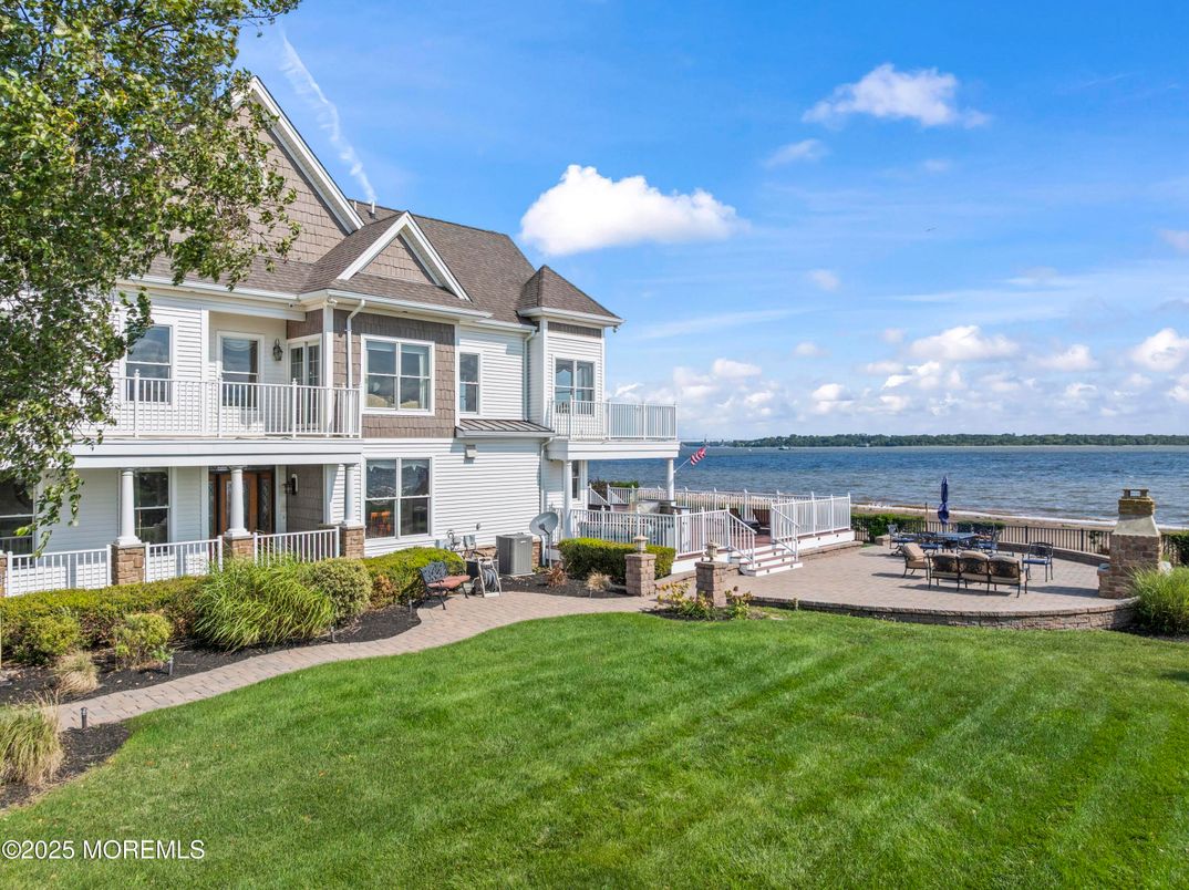 Backyard, Exterior, Water