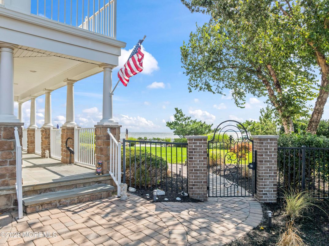 Backyard, Exterior, Water