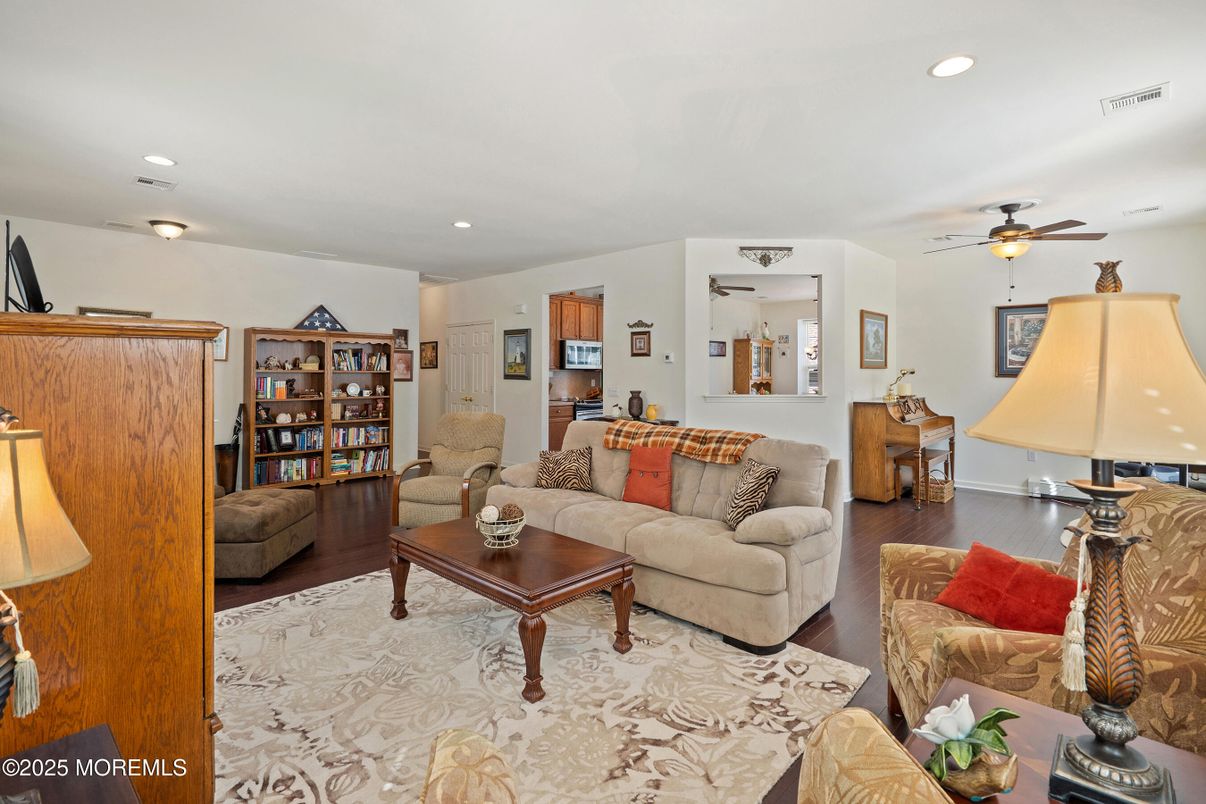 Interior, Living room, Recessed Lighting, Wood Texture Flooring