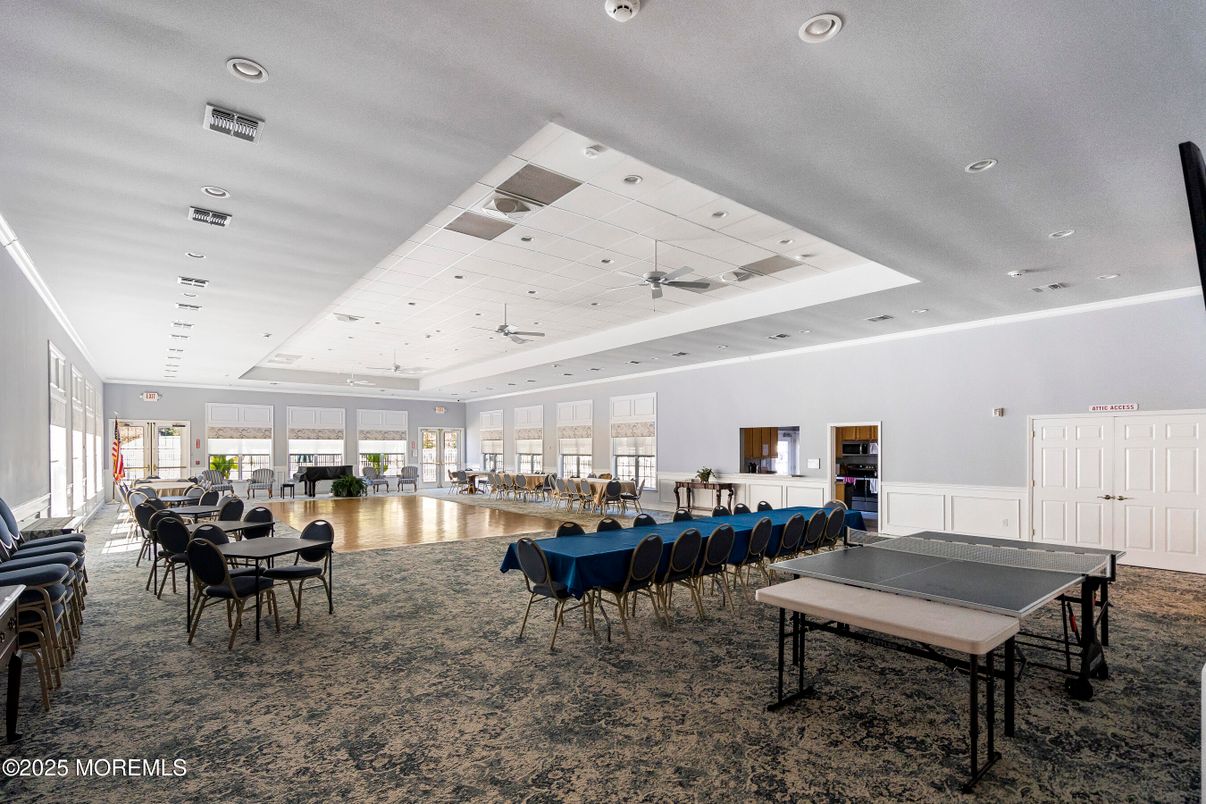 Game Room, Interior, Recessed Lighting