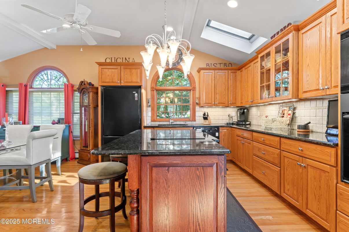 Dining room, Interior, Kitchen, Recessed Lighting, Wood Texture Flooring