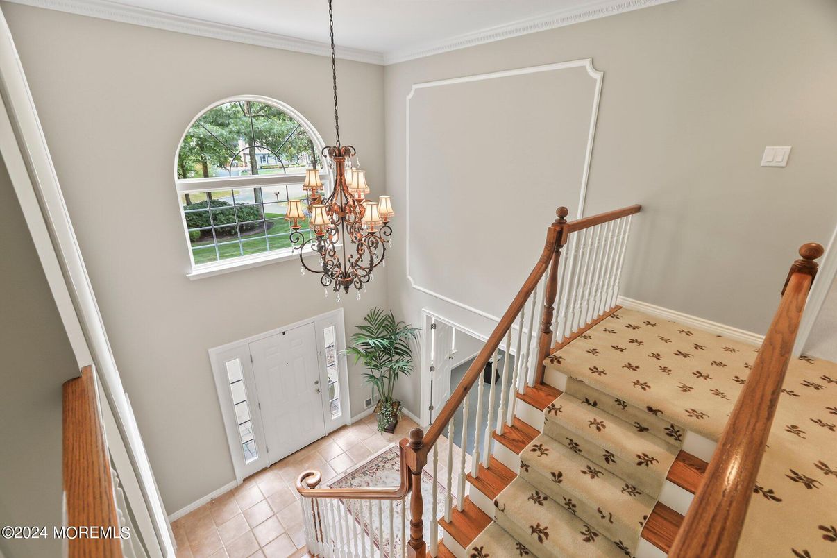 Chandelier, Dining room, Interior