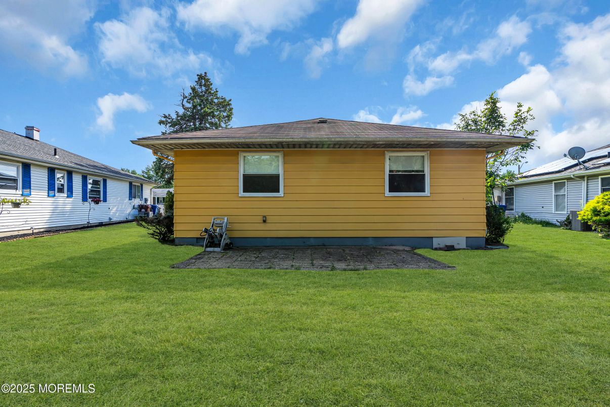 Backyard, Exterior