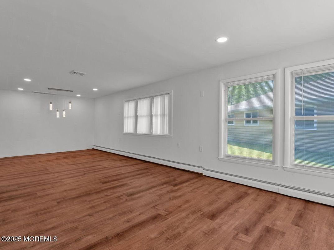 Empty room, Interior, Pendant Lights, Recessed Lighting, Wood Texture Flooring