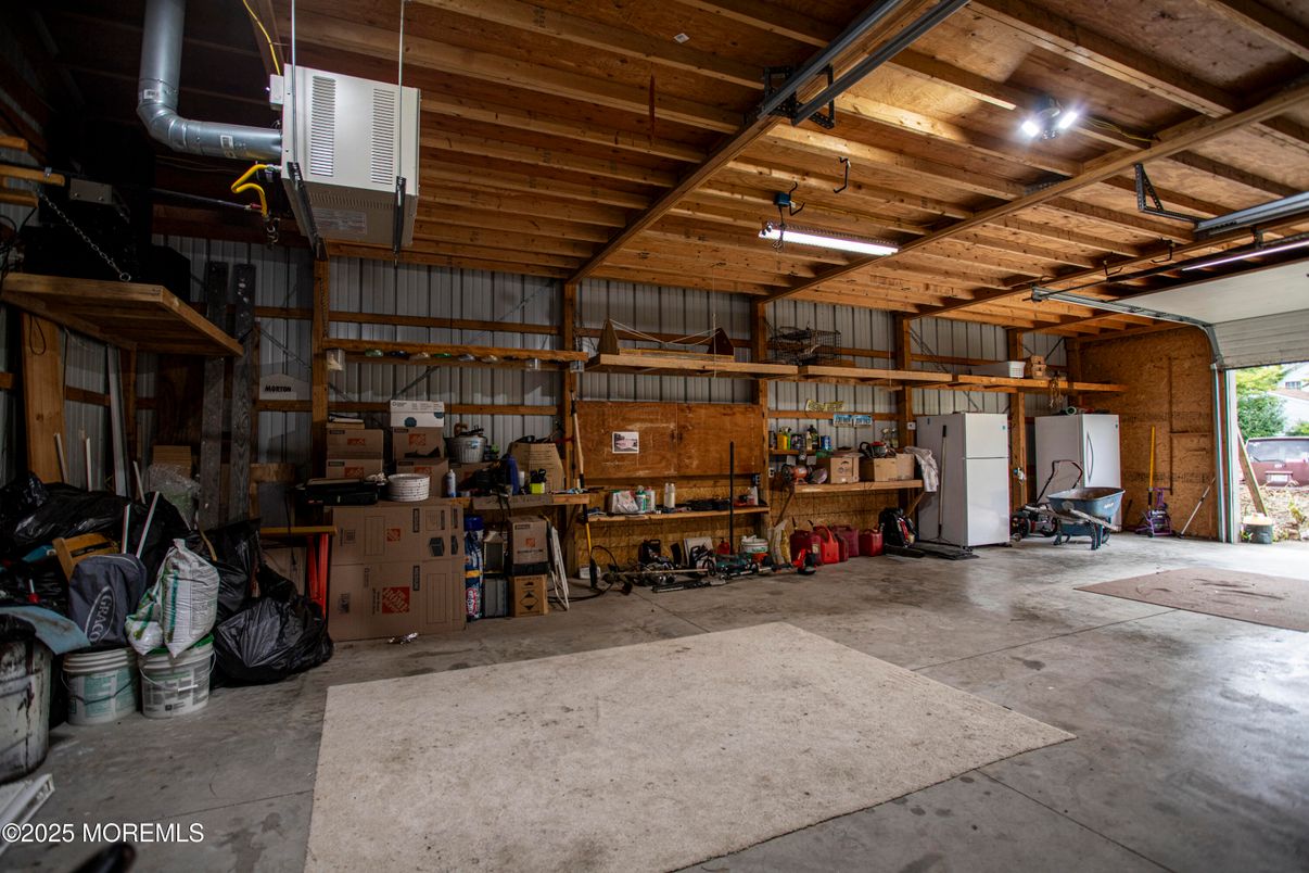Garage, Interior, Wooden Beams, Wooden Ceilings