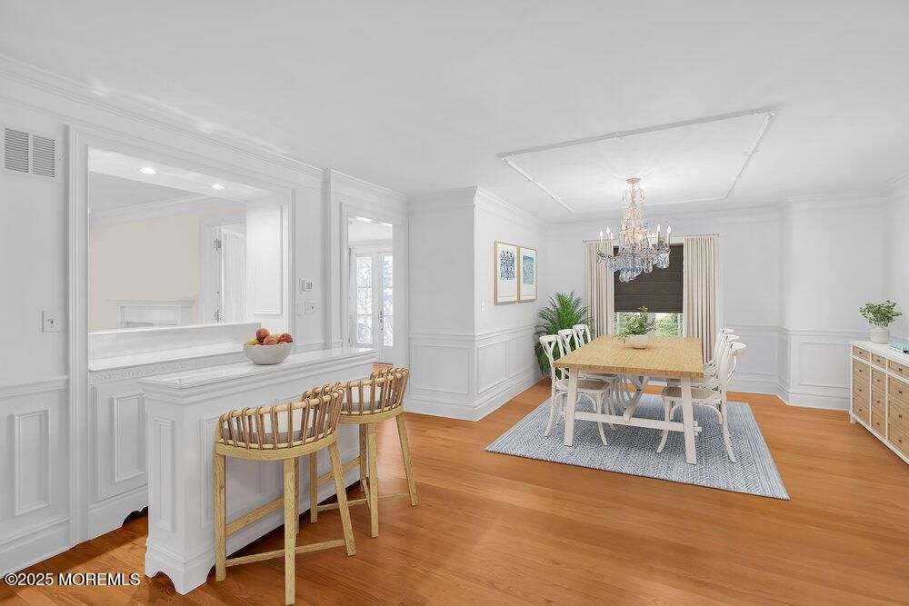 Chandelier, Dining room, Interior, Recessed Lighting, Wood Texture Flooring
