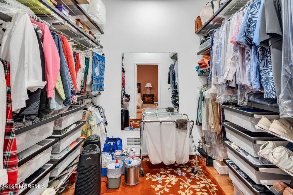 Interior, Walk-in Closets, Wood Texture Flooring